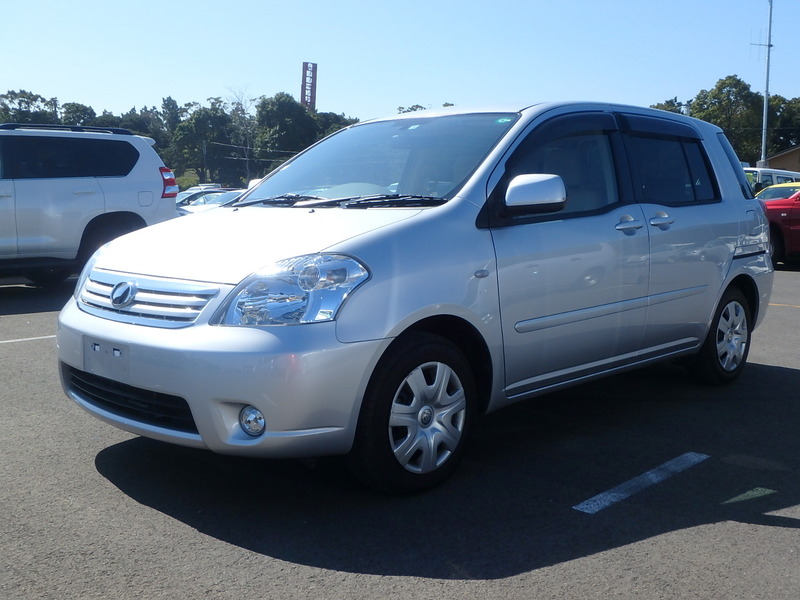 TOYOTA RAUM